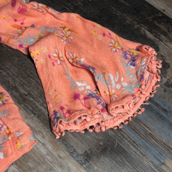 Jessica Simpson peasant blouse - Picture 2 of 8